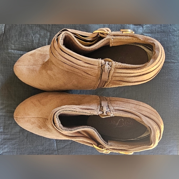 Forever Women's Boots On High Heel Brown Suede Size 7 - Picture 4 of 4